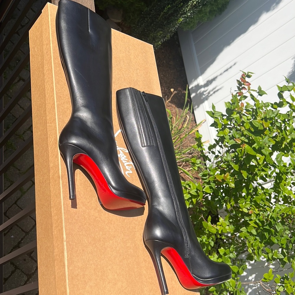 BRAND NEW Christian Louboutin Botalili 36